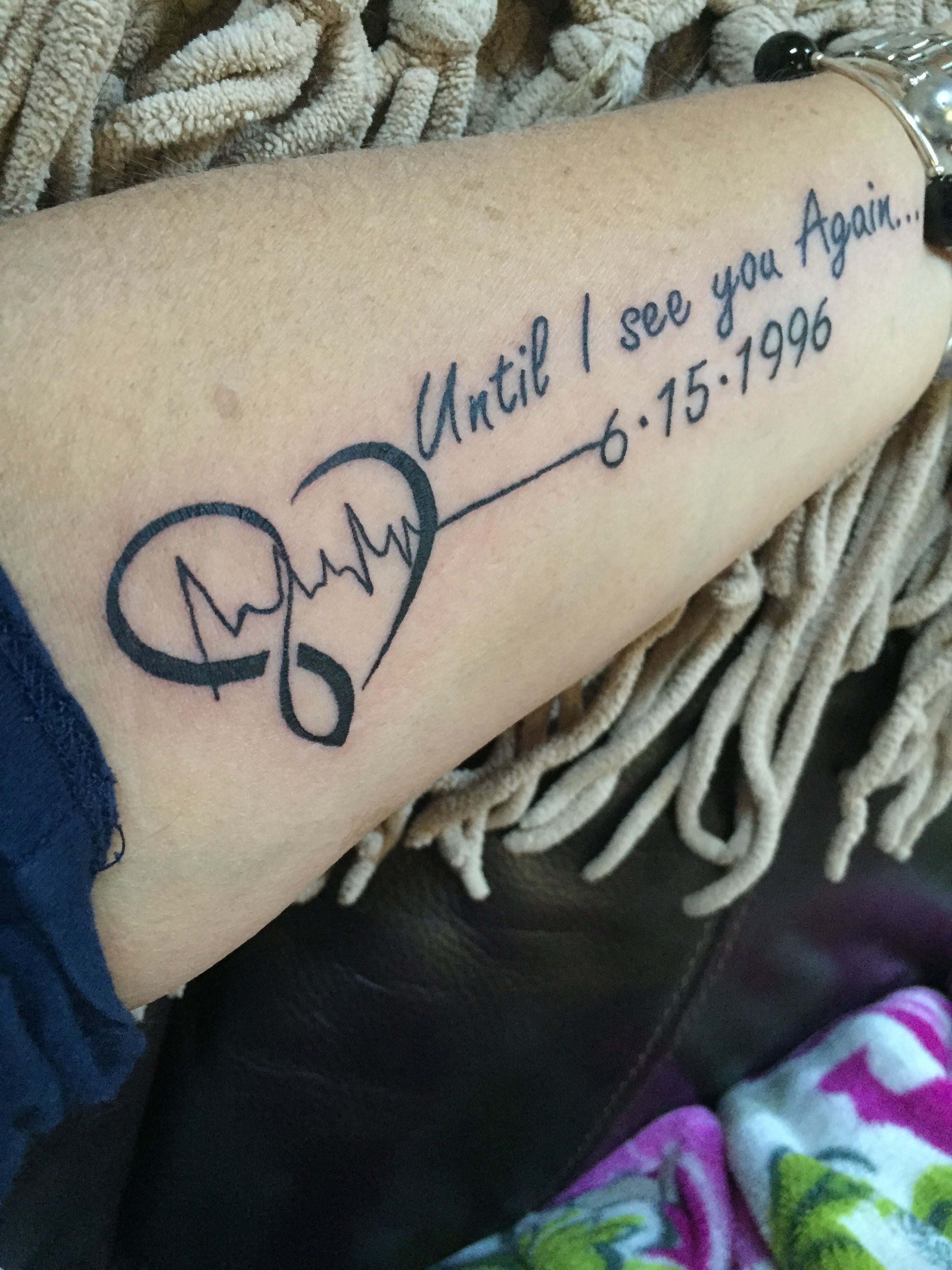 17 Memorial Tattoos For Mom Designs: Ultimate Tribute Guide