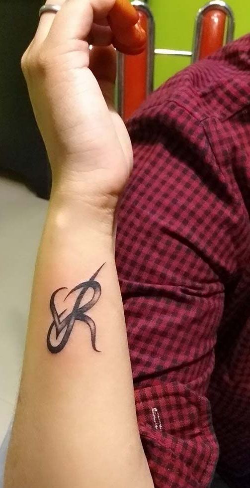 7 Pro Tips To Create Perfect R Tattoo Designs Now 7 Pro Tips To Create Perfect R Tattoo Designs Now