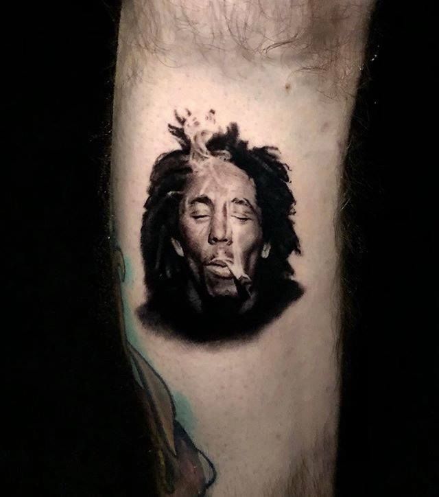 Bob Marley Micro Portrait Tattoo By Pony Lawson Artofit Bob Marley Micro Portrait Tattoo By Pony Lawson Artofit
